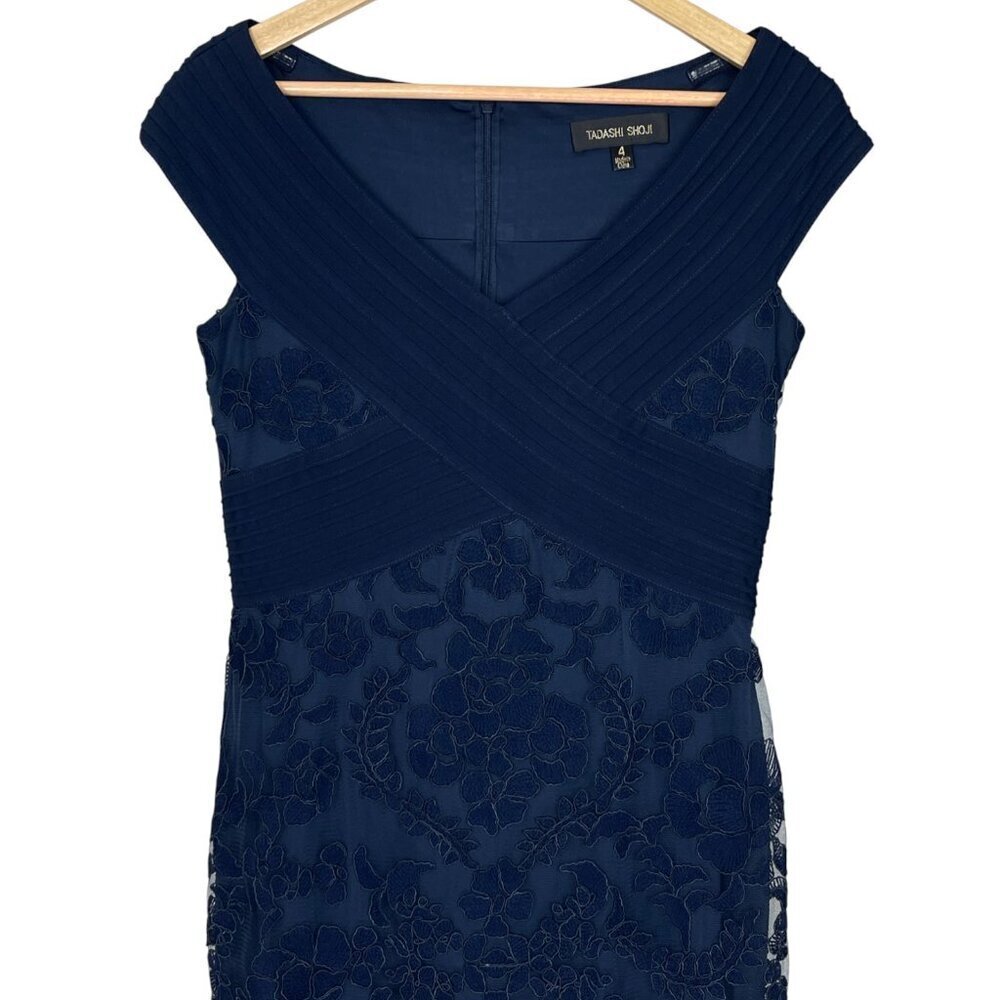 TADASHI SHOJI LACE NAVY BLUE SHEATH DRESS - Picture 4 of 10